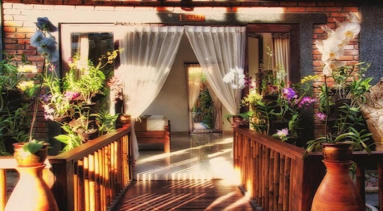 Ngeluwungan Boutique Hostel チャングー エクステリア 写真