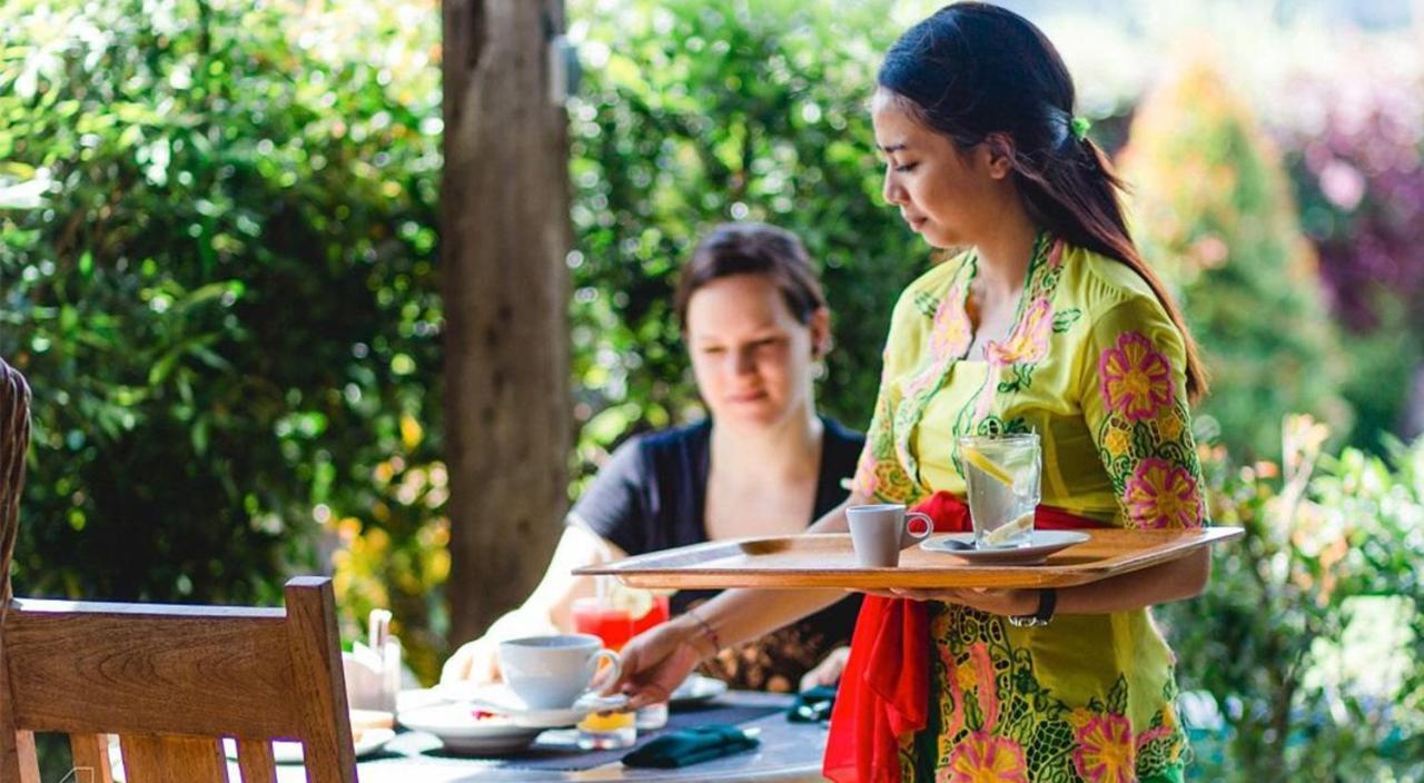 Ngeluwungan Boutique Hostel チャングー エクステリア 写真
