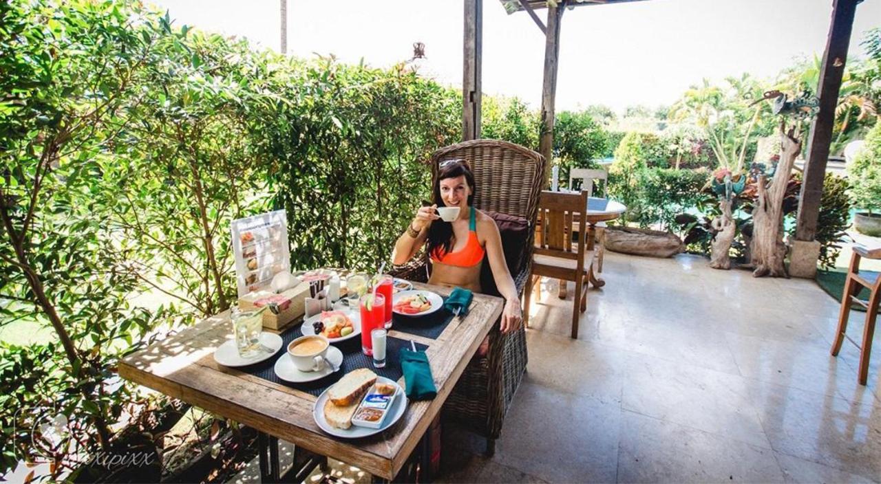 Ngeluwungan Boutique Hostel チャングー エクステリア 写真