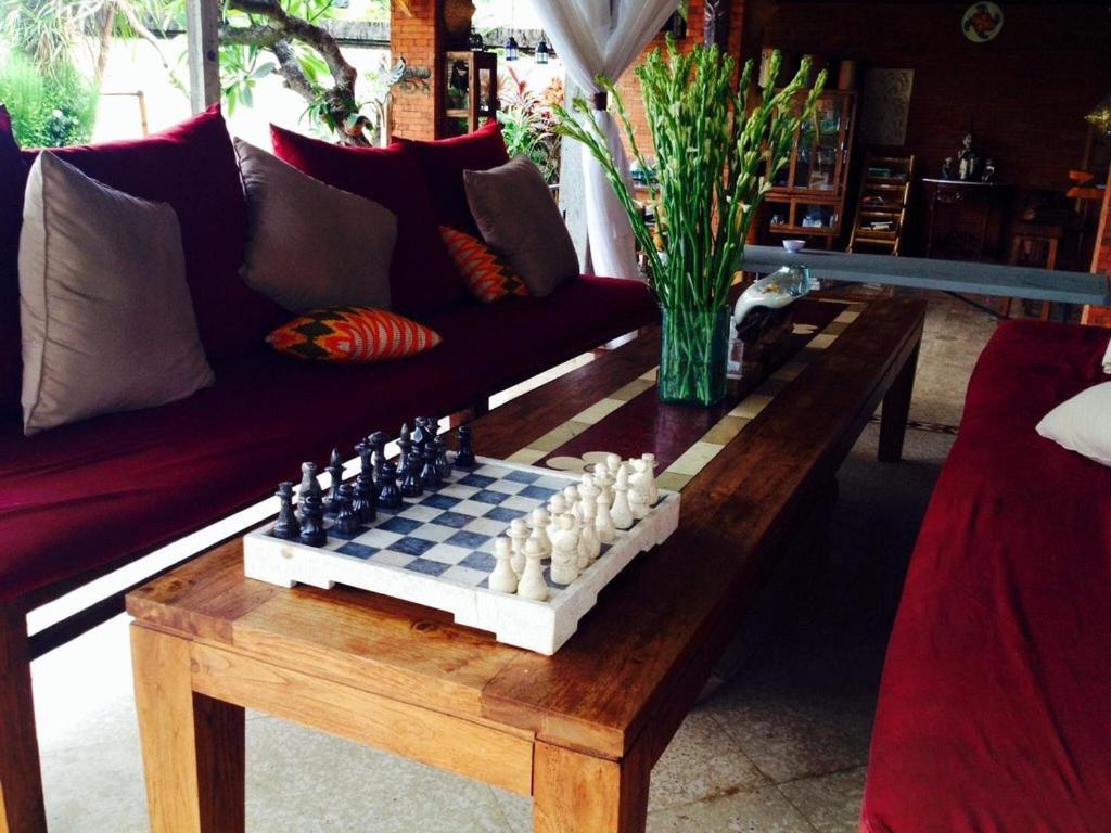 Ngeluwungan Boutique Hostel チャングー エクステリア 写真